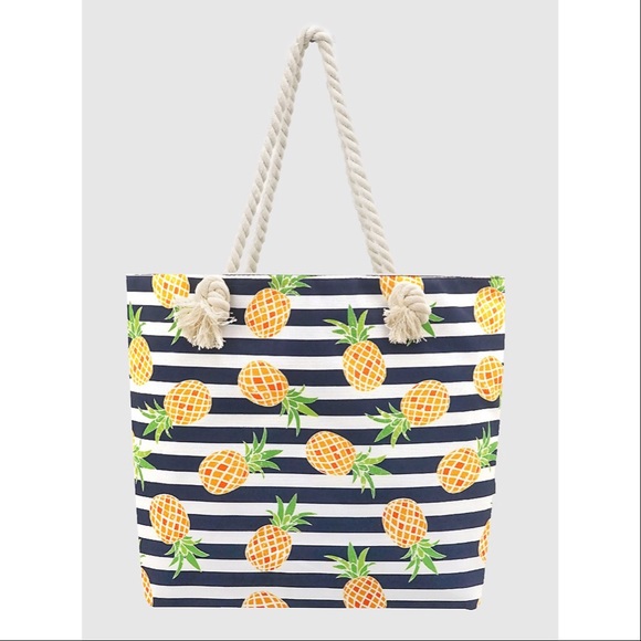 other Handbags - ❤️LAST ONE❤️Pineapple Beach Bag🎀